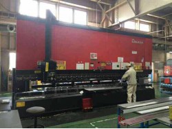 เครื่องพับ Amada ยาว 6 เมตร 300 ตัน Press brake 6000x300 tons AMADA F.O.B Japan USD 120,000