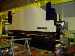 PRESS brake  KOMATSU PHS300×620 1992.  