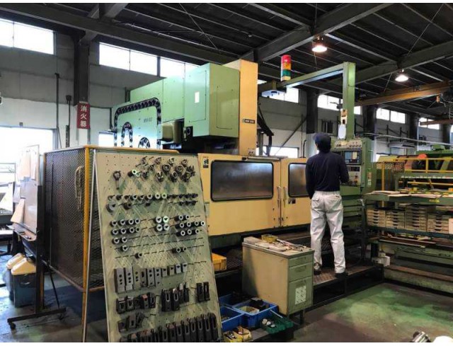  "Mori Seiki" Cnc Machining Center Model: MV-80 Control  Fanuc  15M Work table size: 2,500x800 mm X axis travel: 2,000 mm Y axis travel: 800 mm Z axis travel: 750 mm 