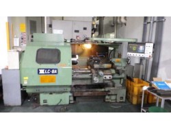 WASINO" brand CNC lathe model : LC-8A mfg : 1989 control : Fanuc-0TA 10 inch hydraulic hollow chuck swing on bed : 550 swing on cross slide : 290 travel : XZ 350*670 center : 800 2 sides square turret tail stock