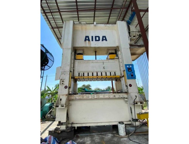 เครื่องปั้ม AIDA 300ton