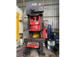 เครื่องปั้ม Amada 110 ton