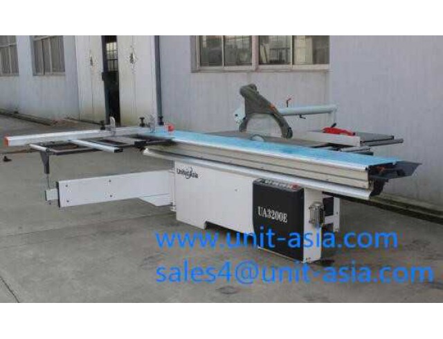 SLIDING TABLE SAW