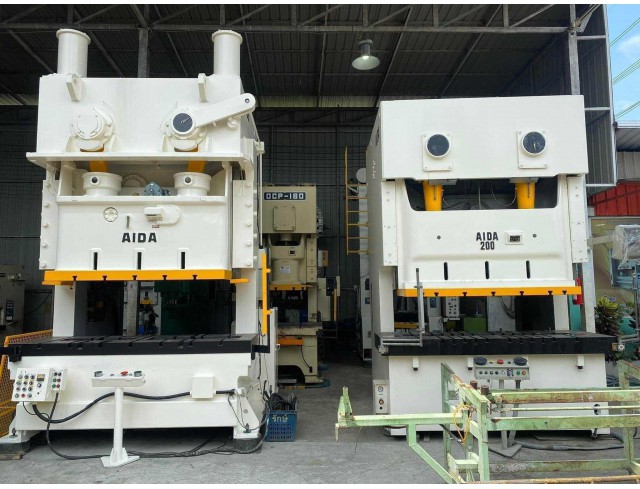 เครื่องปั้ม AIDA 200 ton